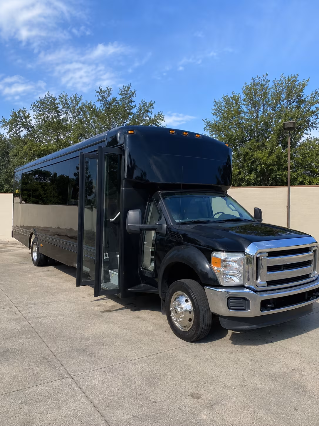 shreveport 20 passenger party bus