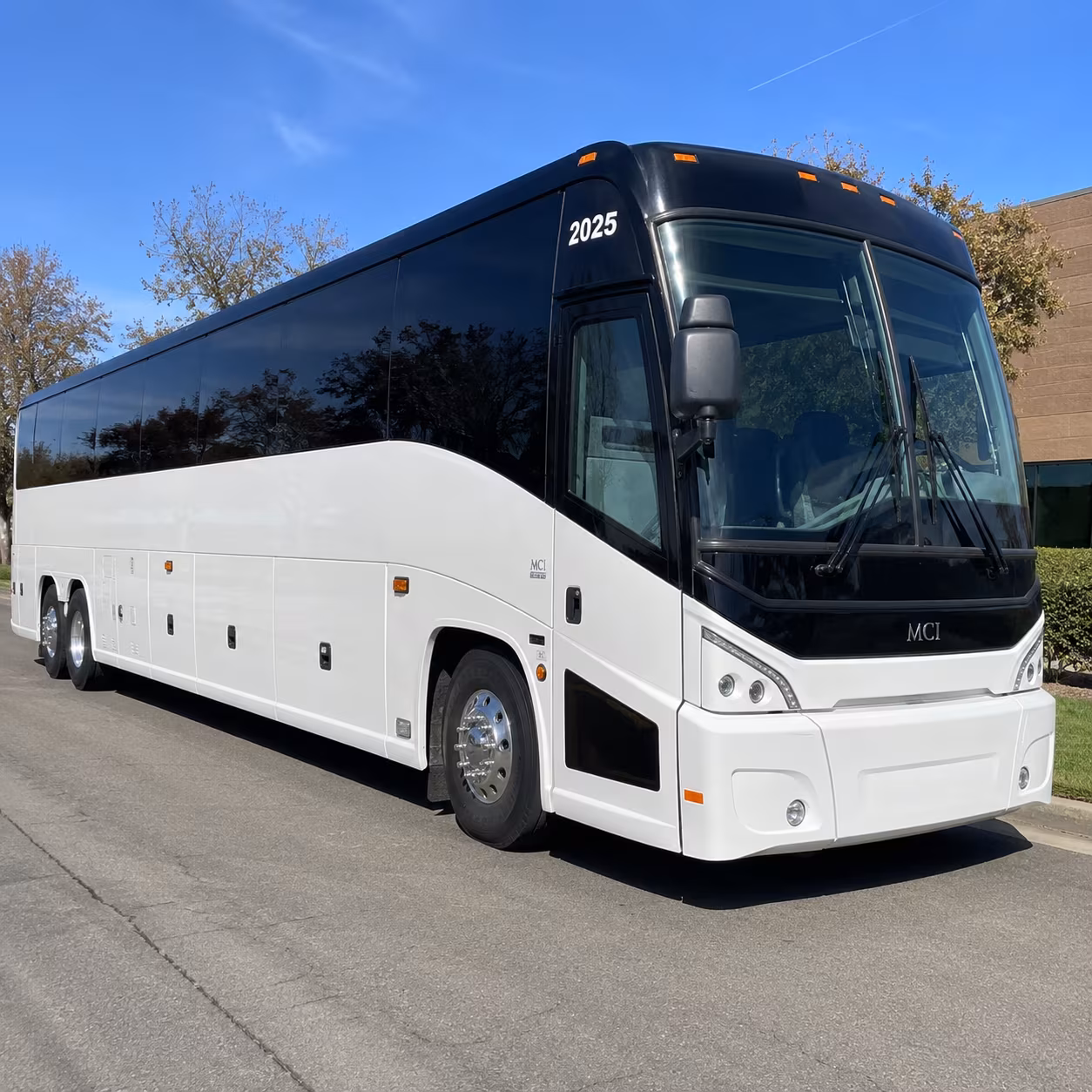 shreveport charter bus rental exterior